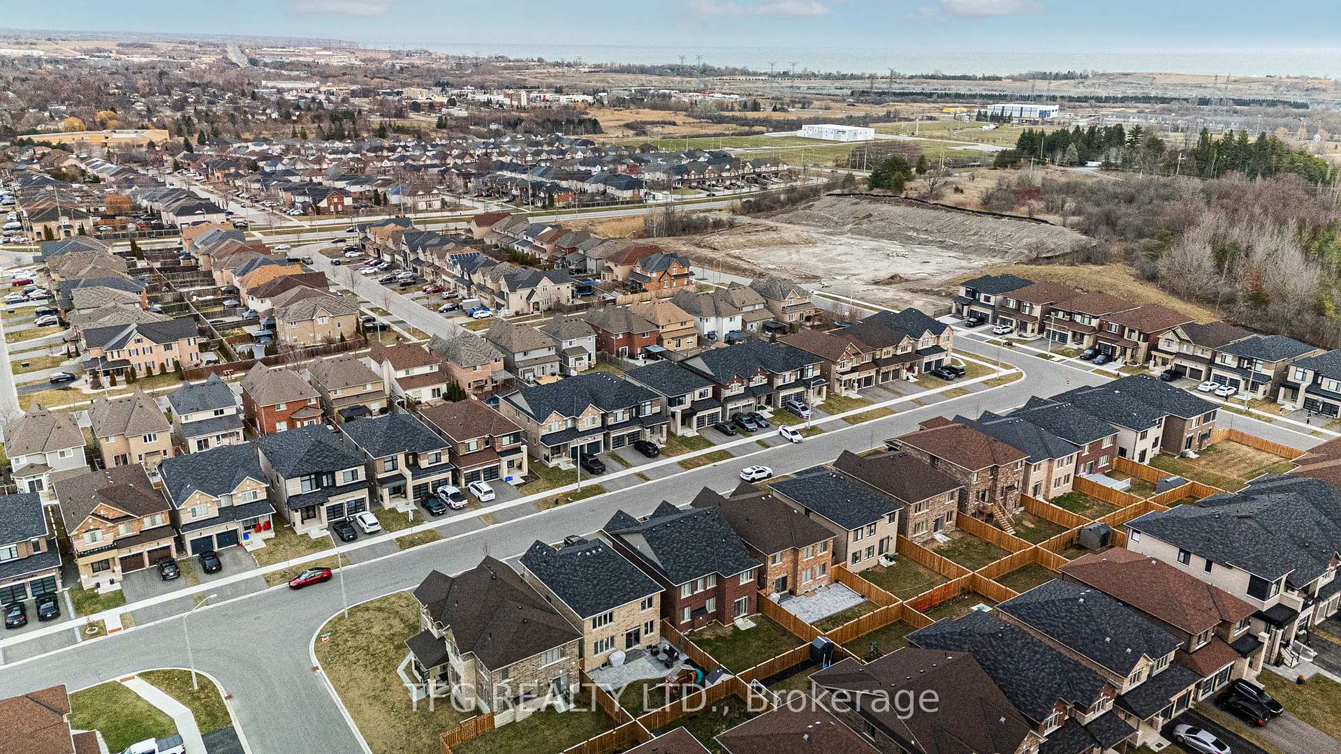 Photo 20 of 162 Woolacott Lane, Clarington, Bowmanville — HOMEH