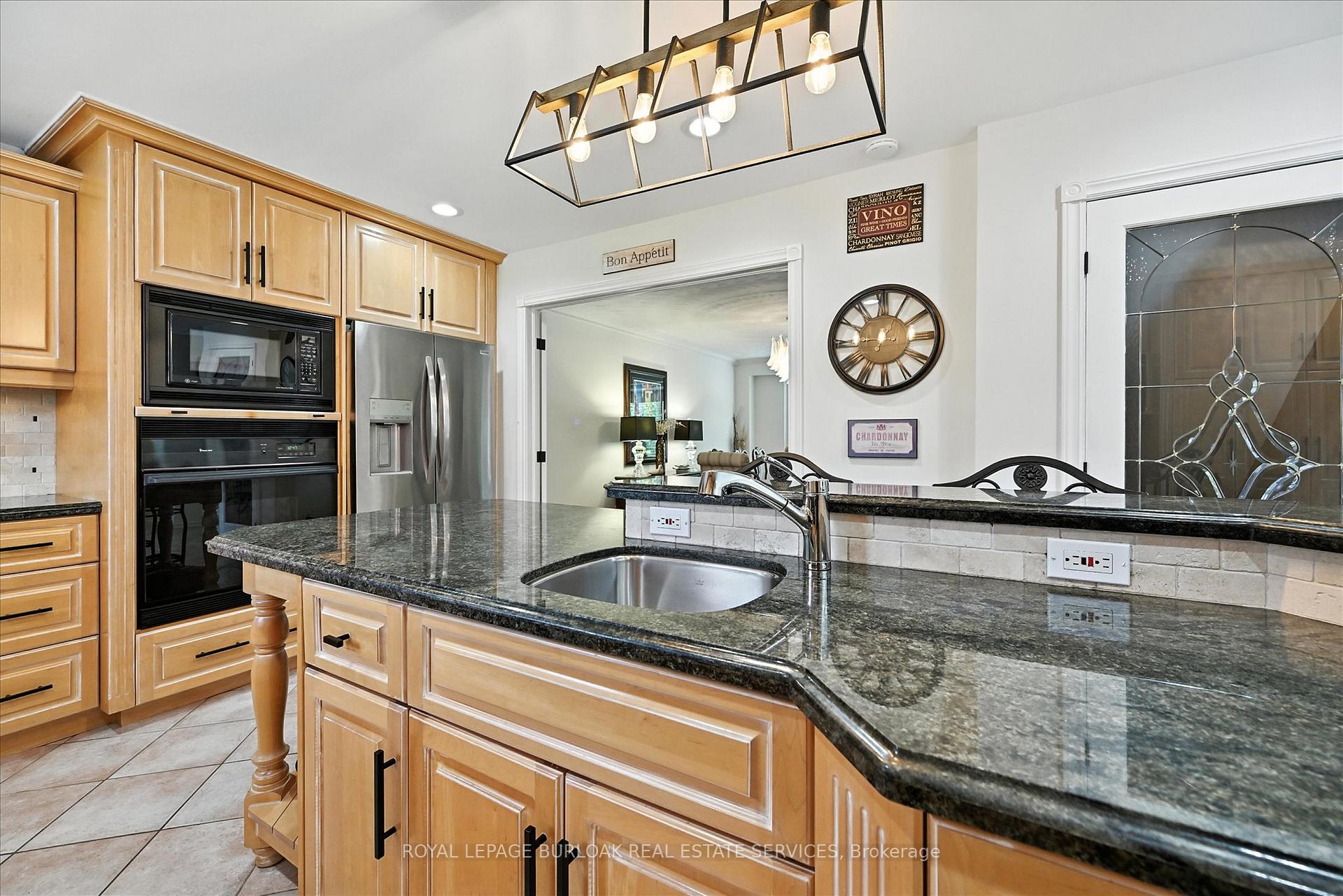 Photo 11 of 59 Corman Place, Hamilton, Stoney Creek — HOMEH