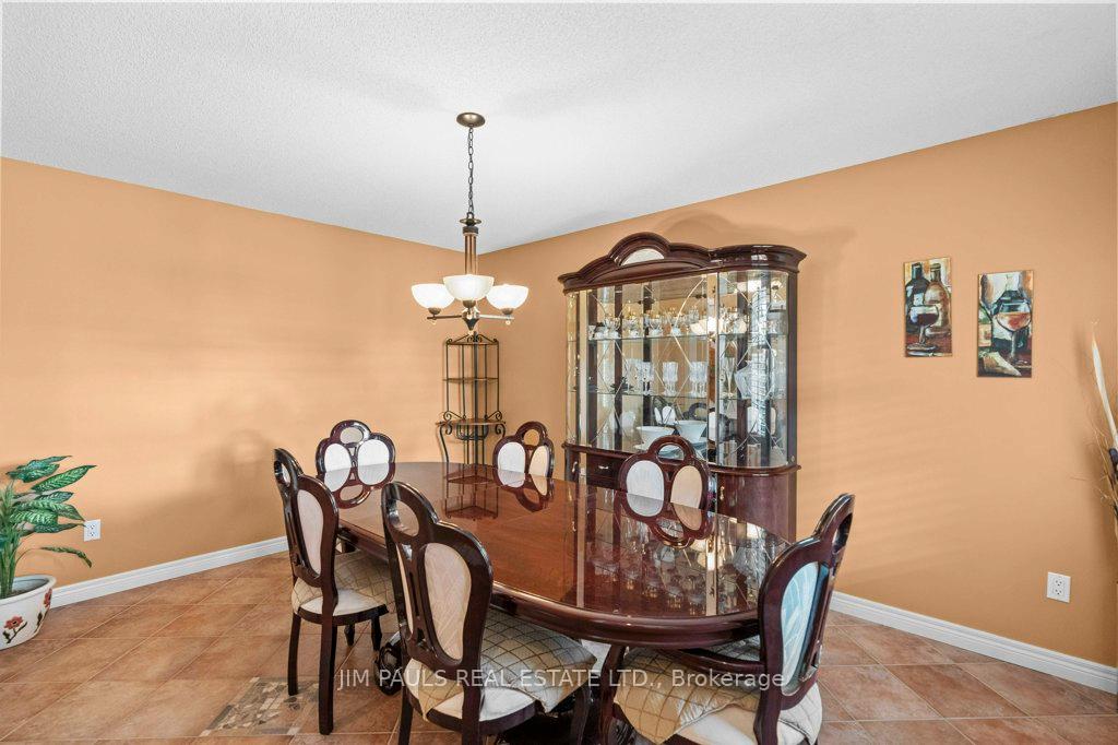 Photo 6 of 66 Foxtrot Drive, Hamilton, Stoney Creek Mountain — HOMEH