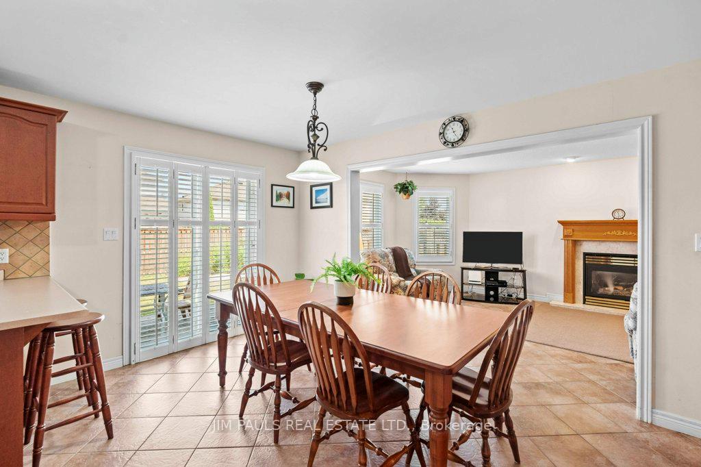 Photo 10 of 66 Foxtrot Drive, Hamilton, Stoney Creek Mountain — HOMEH