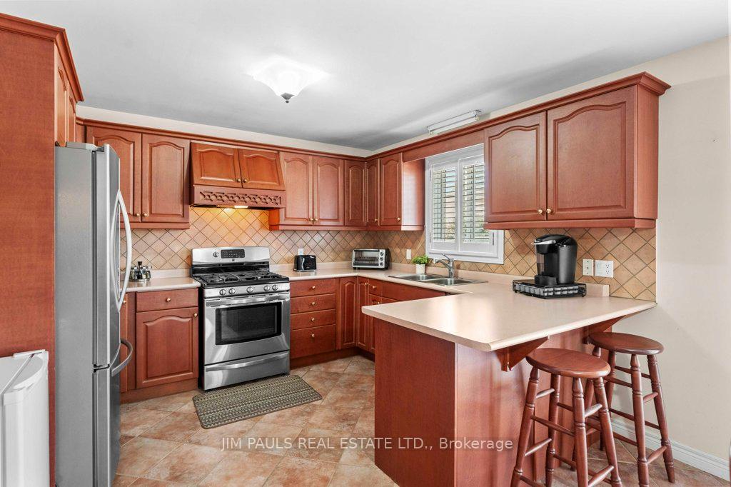 Photo 11 of 66 Foxtrot Drive, Hamilton, Stoney Creek Mountain — HOMEH