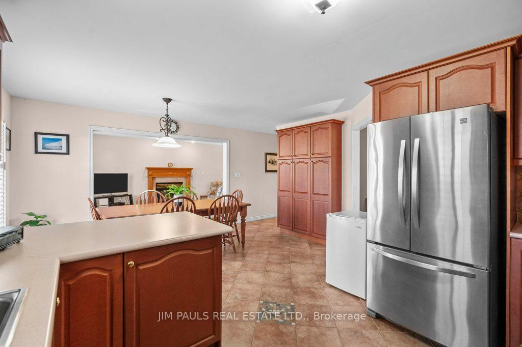 Photo 13 of 66 Foxtrot Drive, Hamilton, Stoney Creek Mountain — HOMEH