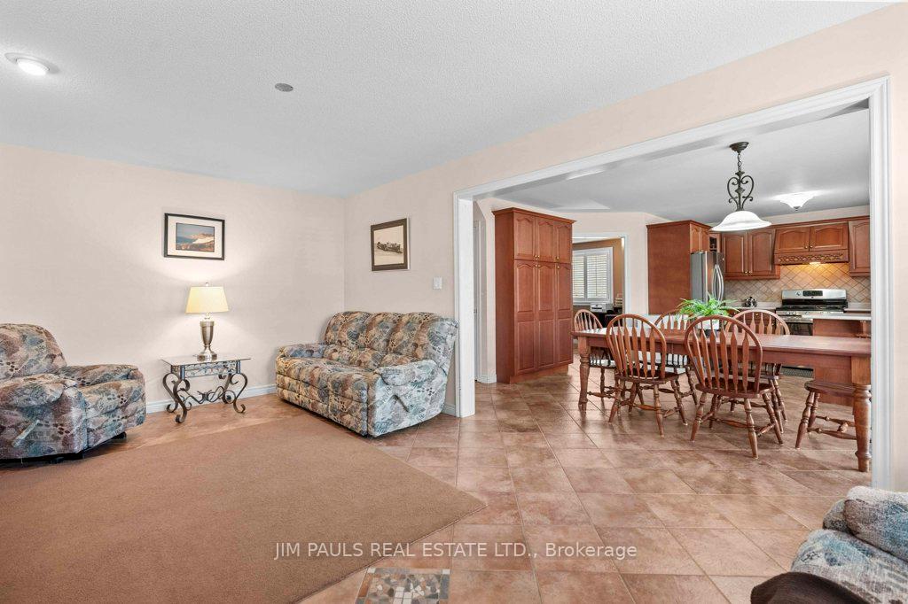 Photo 17 of 66 Foxtrot Drive, Hamilton, Stoney Creek Mountain — HOMEH