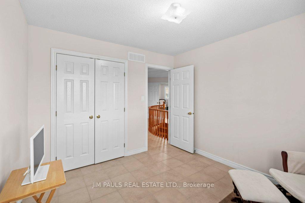 Photo 33 of 66 Foxtrot Drive, Hamilton, Stoney Creek Mountain — HOMEH