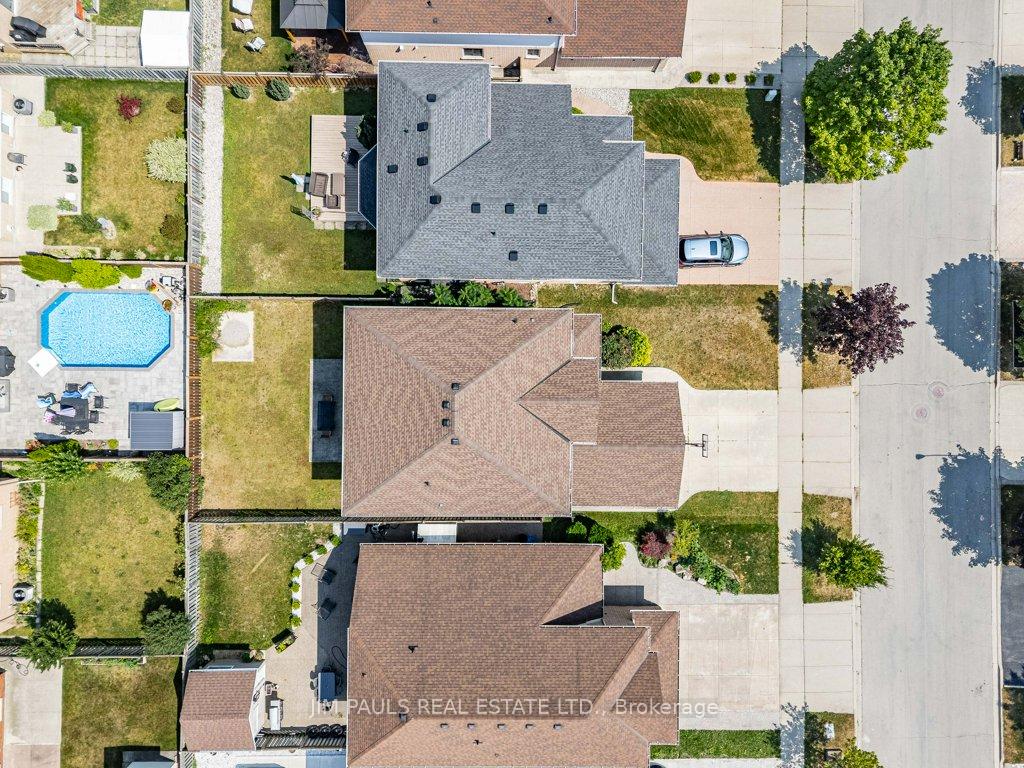 Photo 40 of 66 Foxtrot Drive, Hamilton, Stoney Creek Mountain — HOMEH