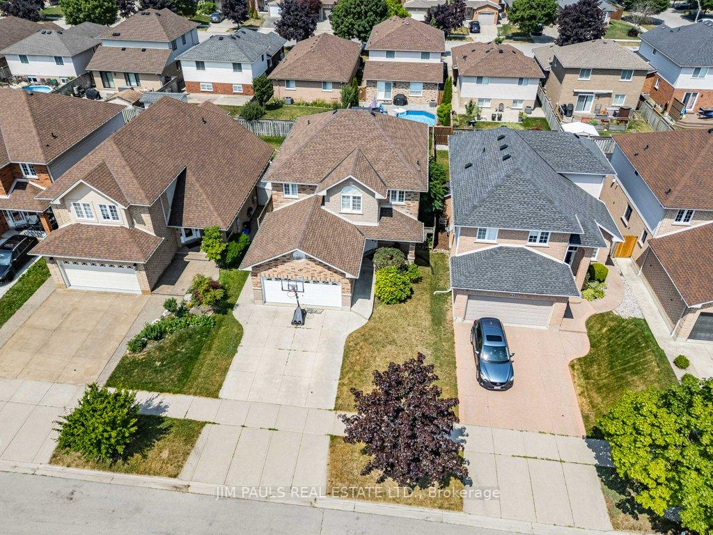 Photo 41 of 66 Foxtrot Drive, Hamilton, Stoney Creek Mountain — HOMEH