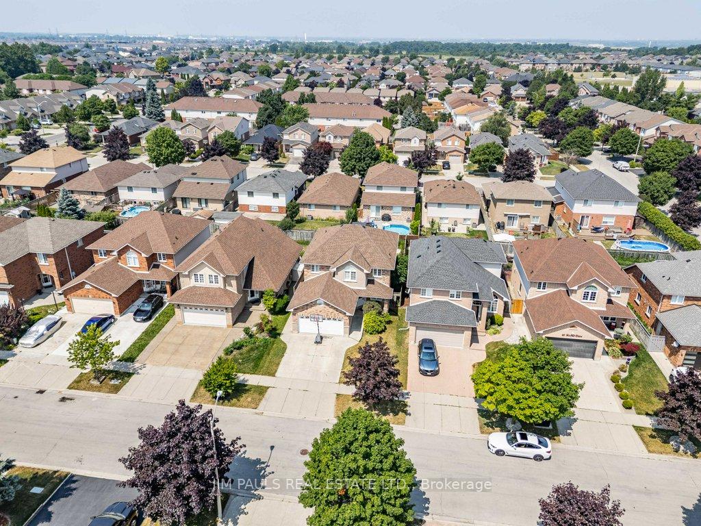 Photo 42 of 66 Foxtrot Drive, Hamilton, Stoney Creek Mountain — HOMEH