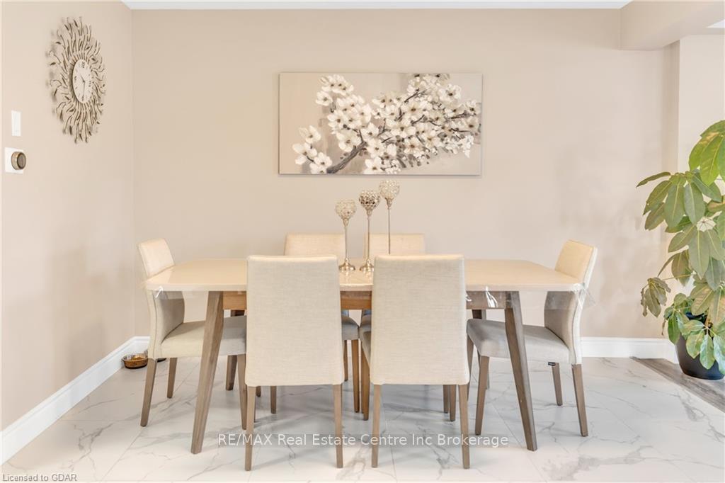 Photo 14 of 7 Drohan Drive, Guelph, Clairfields/Hanlon Business Park — HOMEH