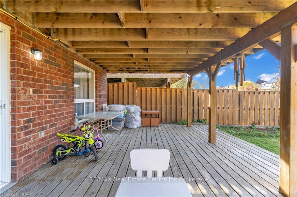 Photo 32 of 7 Drohan Drive, Guelph, Clairfields/Hanlon Business Park — HOMEH
