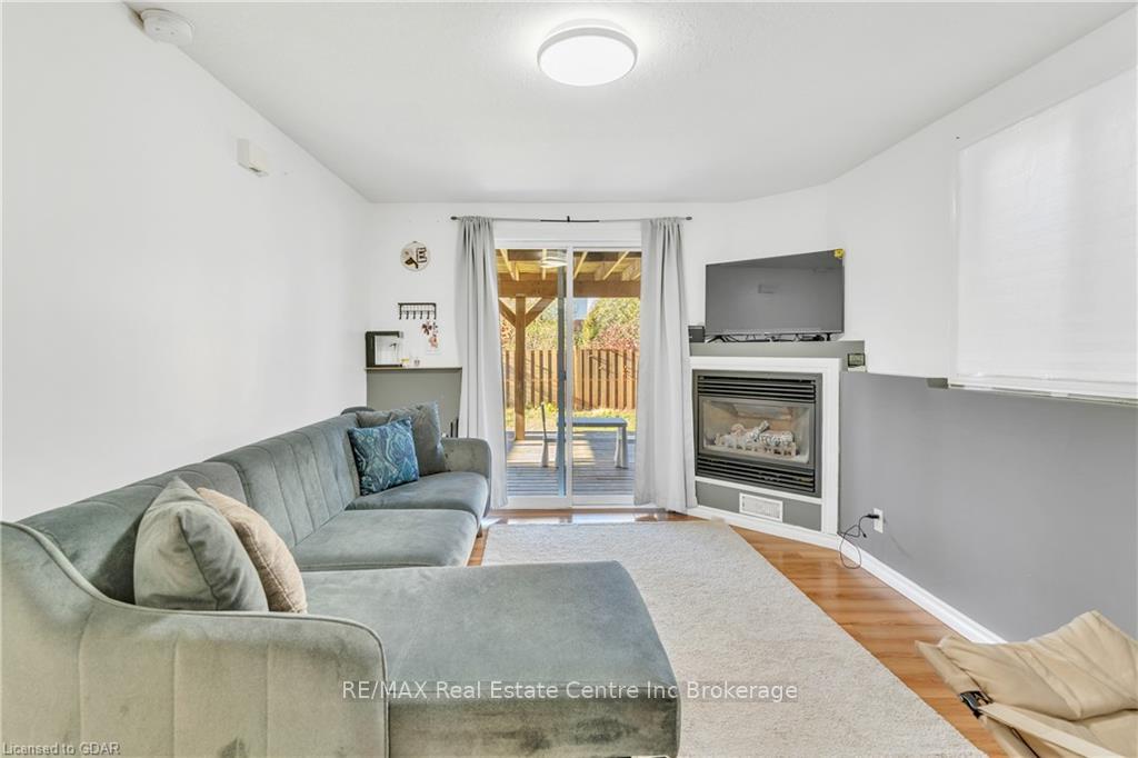 Photo 37 of 7 Drohan Drive, Guelph, Clairfields/Hanlon Business Park — HOMEH