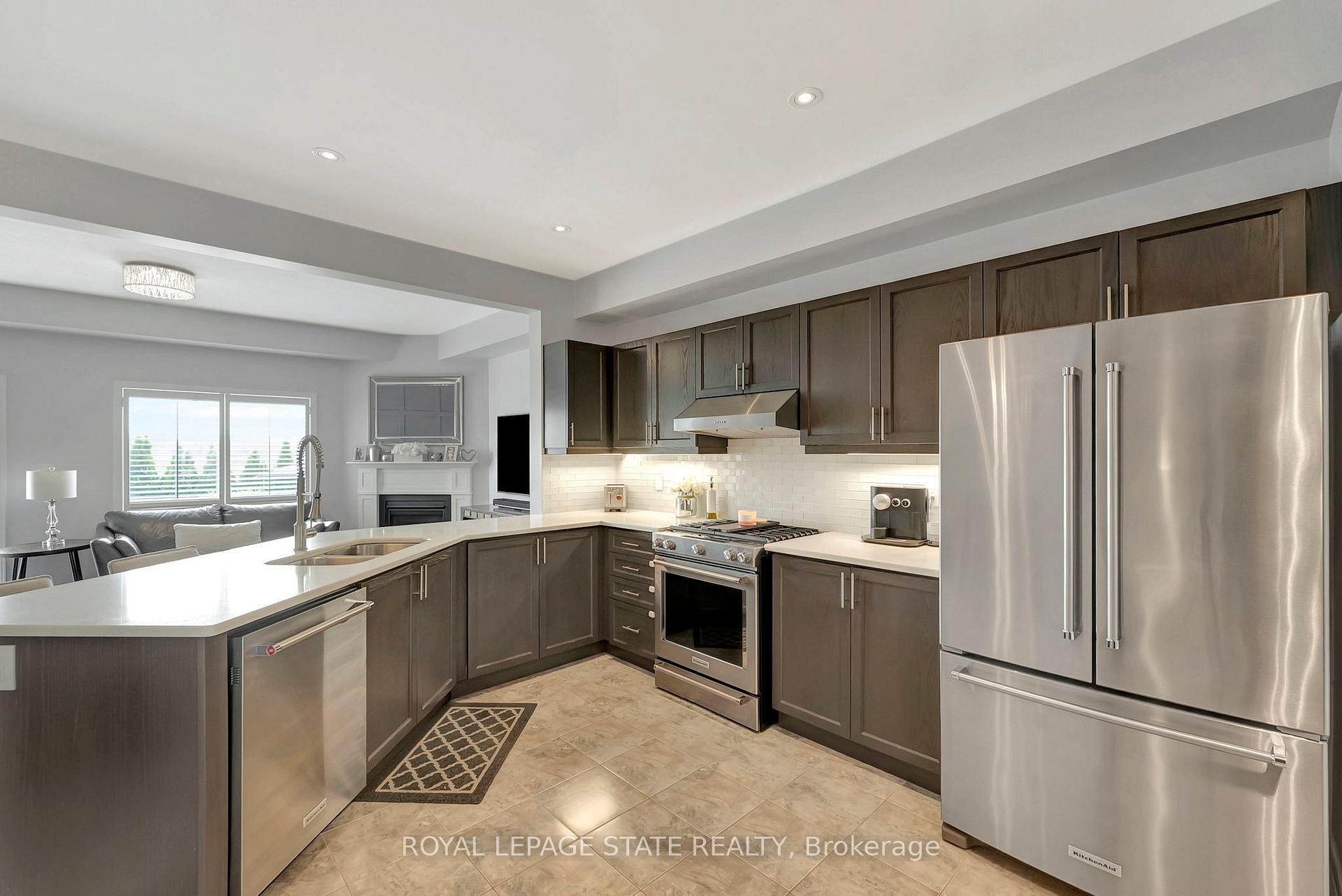 Photo 7 of 139 Lormont Boulevard, Hamilton, Stoney Creek Mountain — HOMEH