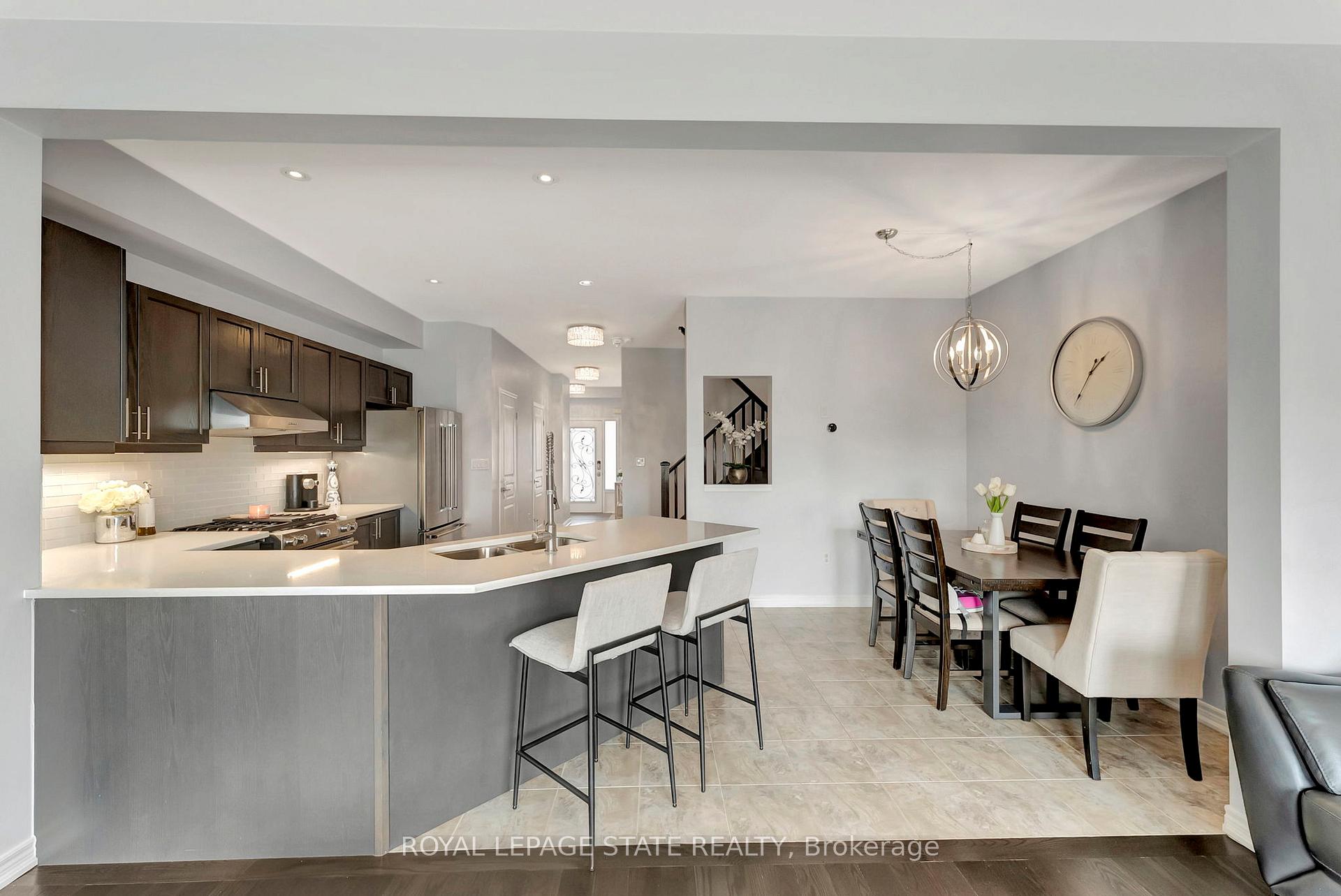 Photo 10 of 139 Lormont Boulevard, Hamilton, Stoney Creek Mountain — HOMEH