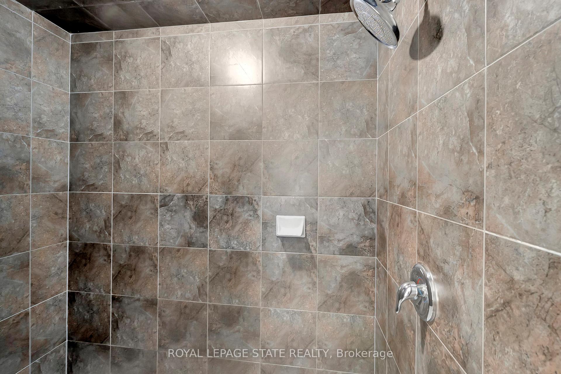 Photo 24 of 139 Lormont Boulevard, Hamilton, Stoney Creek Mountain — HOMEH