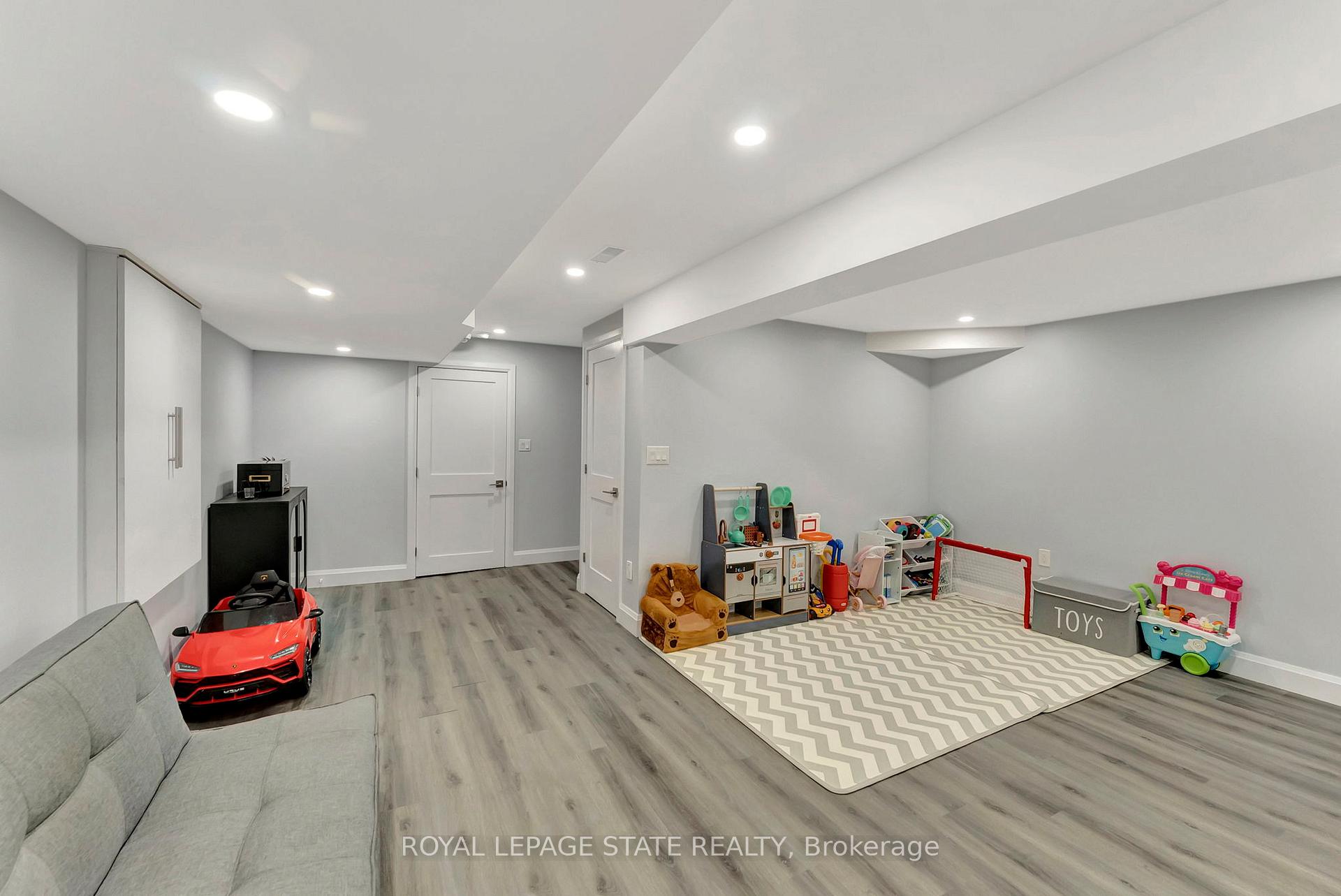 Photo 35 of 139 Lormont Boulevard, Hamilton, Stoney Creek Mountain — HOMEH