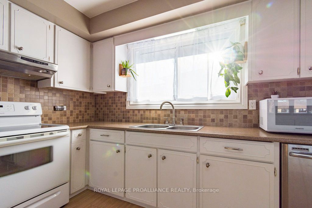 Photo 39 of 1 Stavebank Road, Belleville, Belleville Ward — HOMEH