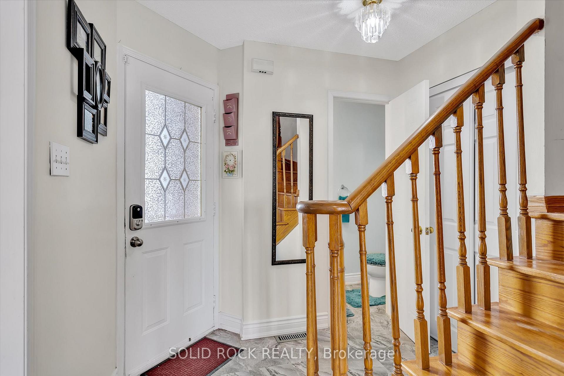 Photo 3 of 74 John Walter Crescent, Clarington, Courtice — HOMEH