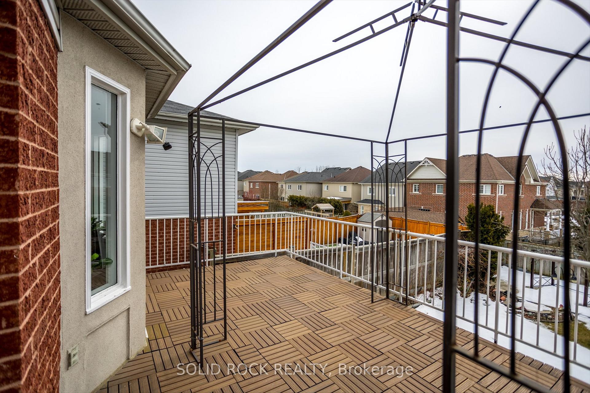 Photo 16 of 74 John Walter Crescent, Clarington, Courtice — HOMEH