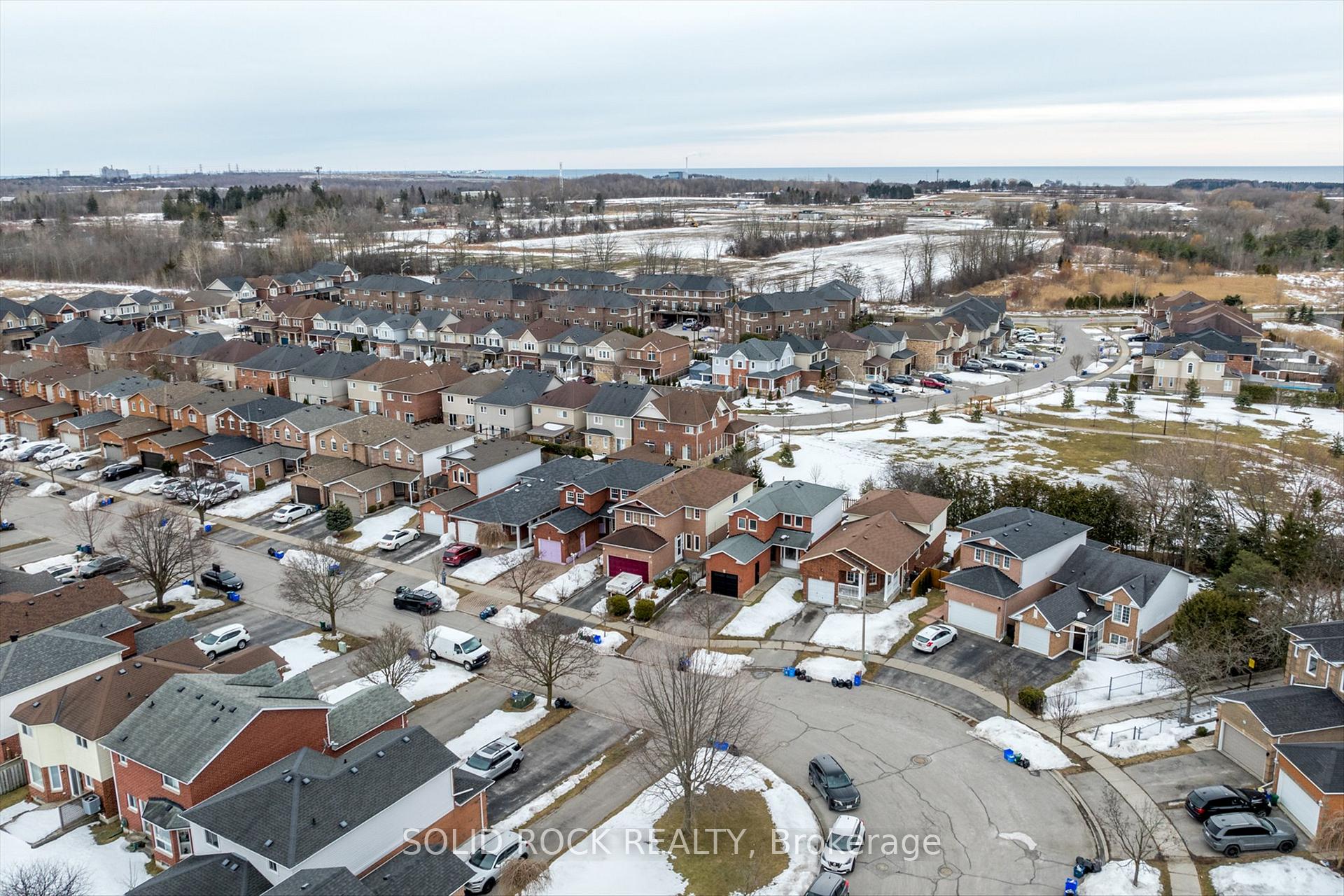 Photo 41 of 74 John Walter Crescent, Clarington, Courtice — HOMEH