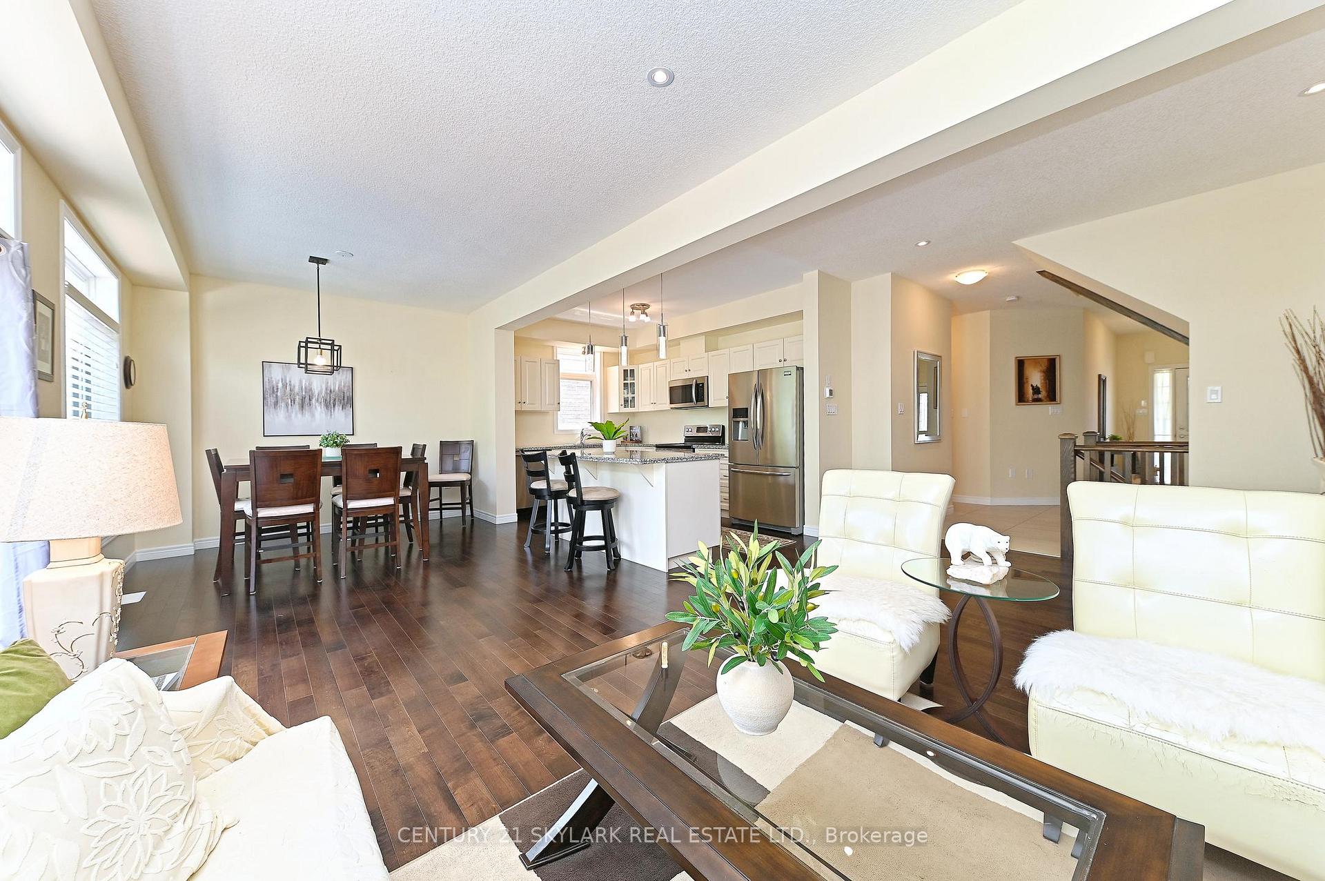 Photo 11 of 72 Winslow Way, Hamilton, Stoney Creek Mountain — HOMEH