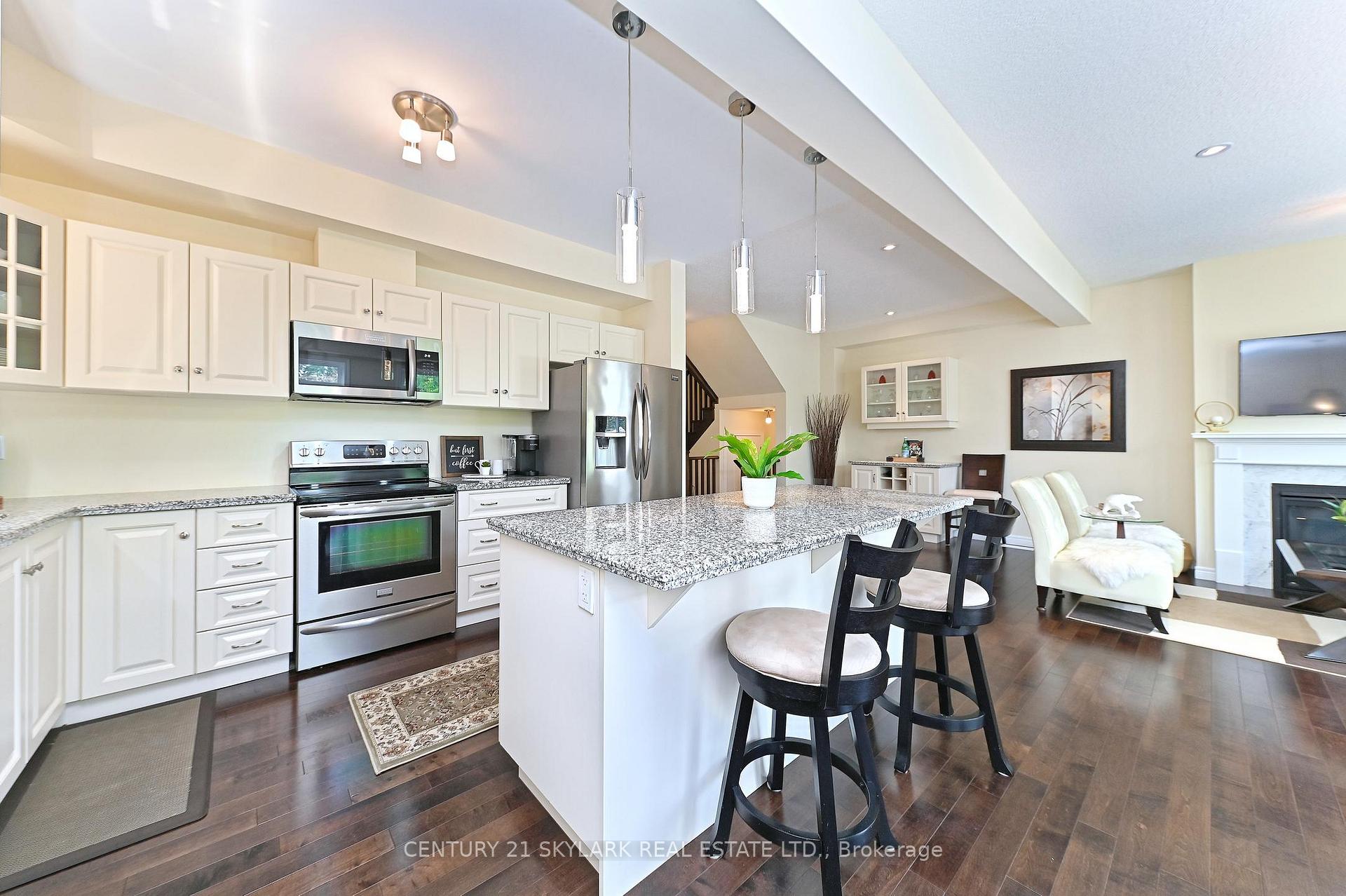 Photo 15 of 72 Winslow Way, Hamilton, Stoney Creek Mountain — HOMEH