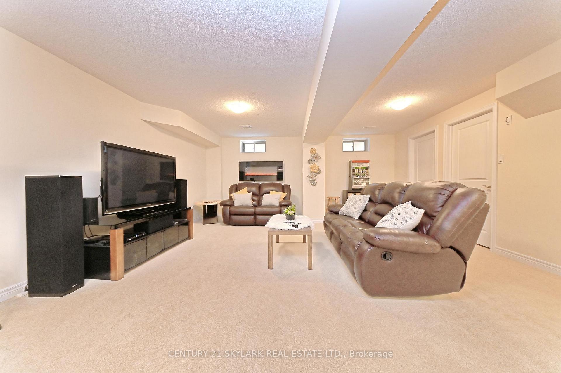 Photo 36 of 72 Winslow Way, Hamilton, Stoney Creek Mountain — HOMEH
