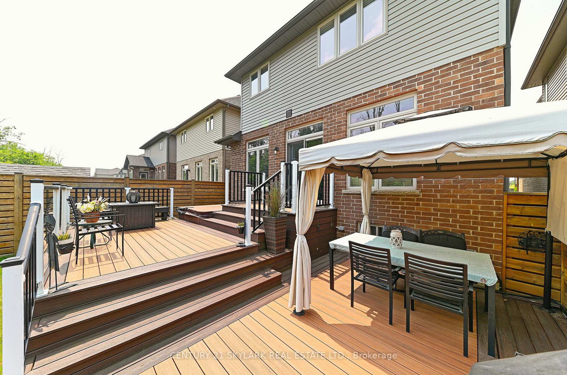 Photo 45 of 72 Winslow Way, Hamilton, Stoney Creek Mountain — HOMEH