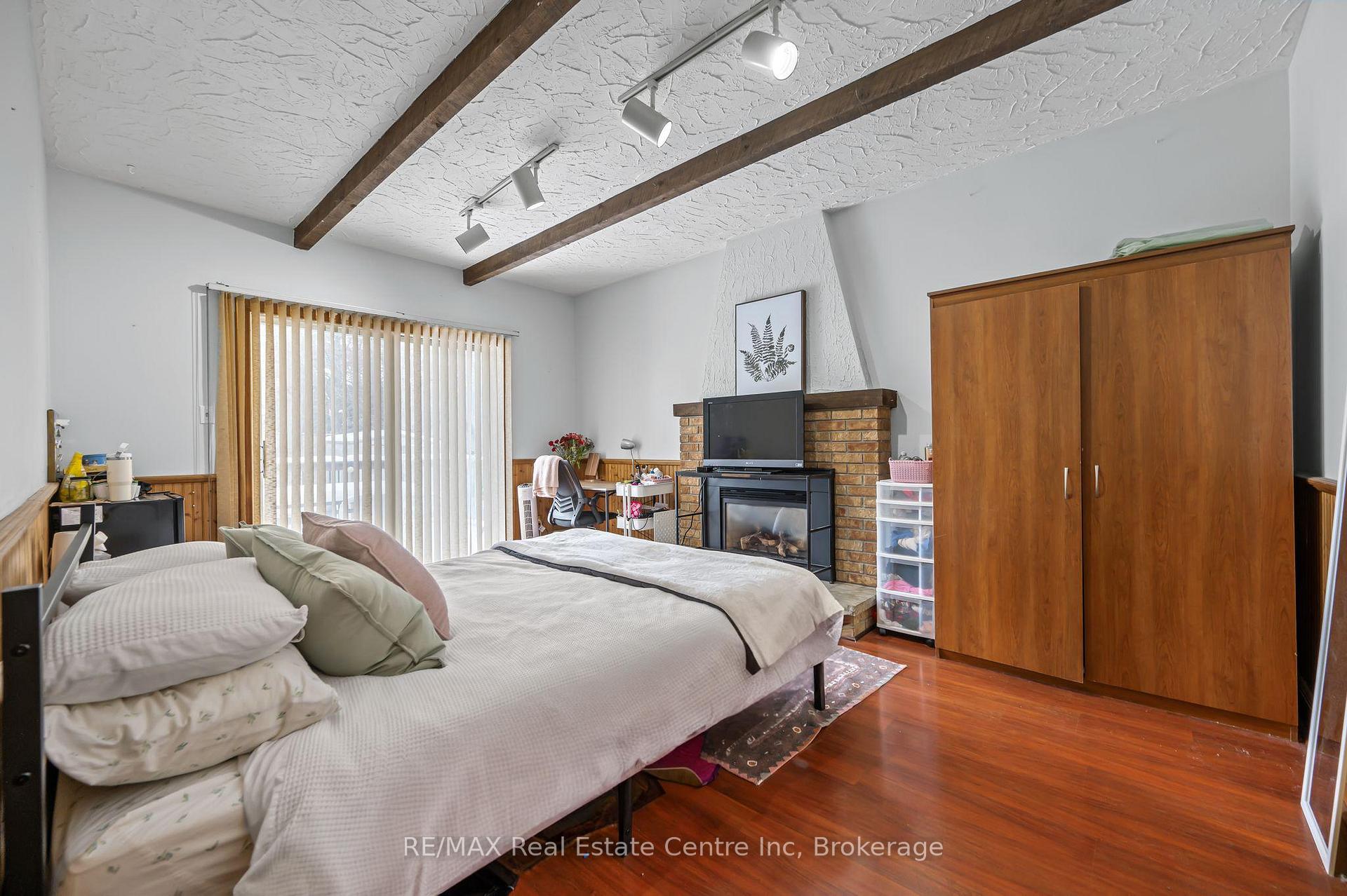 Photo 6 of 71 Keats Crescent, Guelph, Kortright West — HOMEH