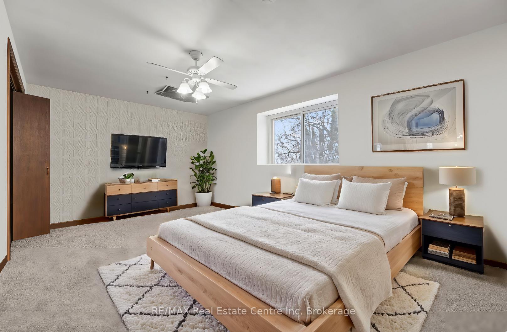 Photo 9 of 71 Keats Crescent, Guelph, Kortright West — HOMEH