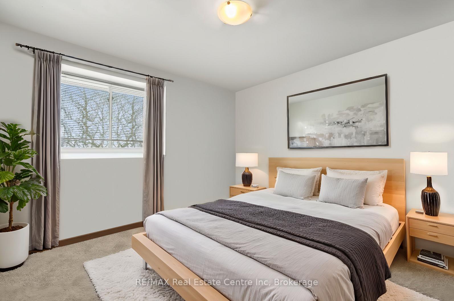 Photo 10 of 71 Keats Crescent, Guelph, Kortright West — HOMEH