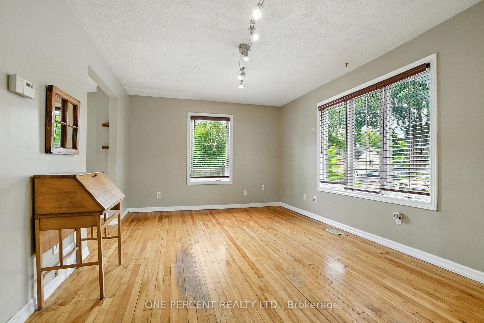 Photo 6 of 284 Anna Avenue, Ottawa, Carlington — HOMEH