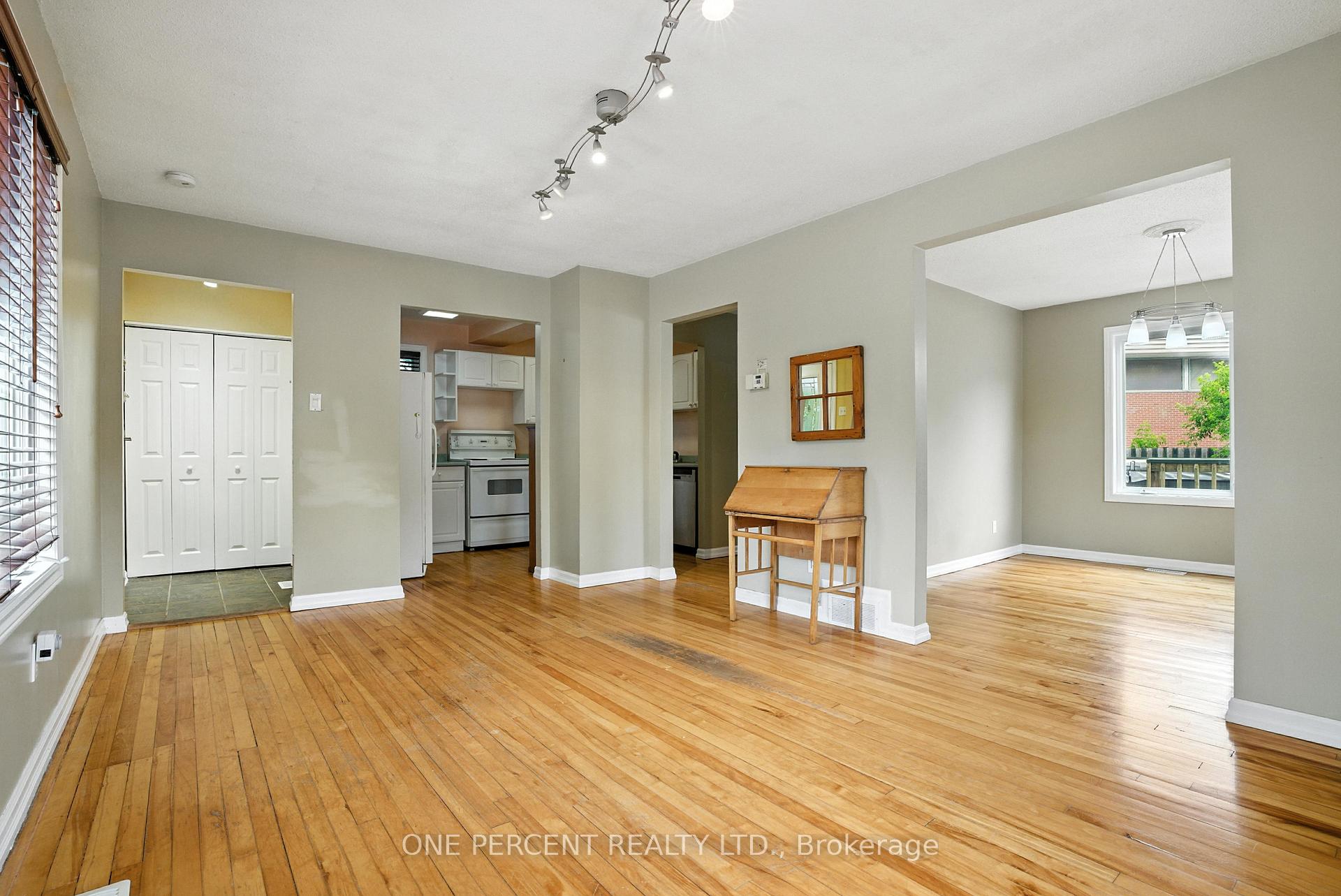 Photo 7 of 284 Anna Avenue, Ottawa, Carlington — HOMEH