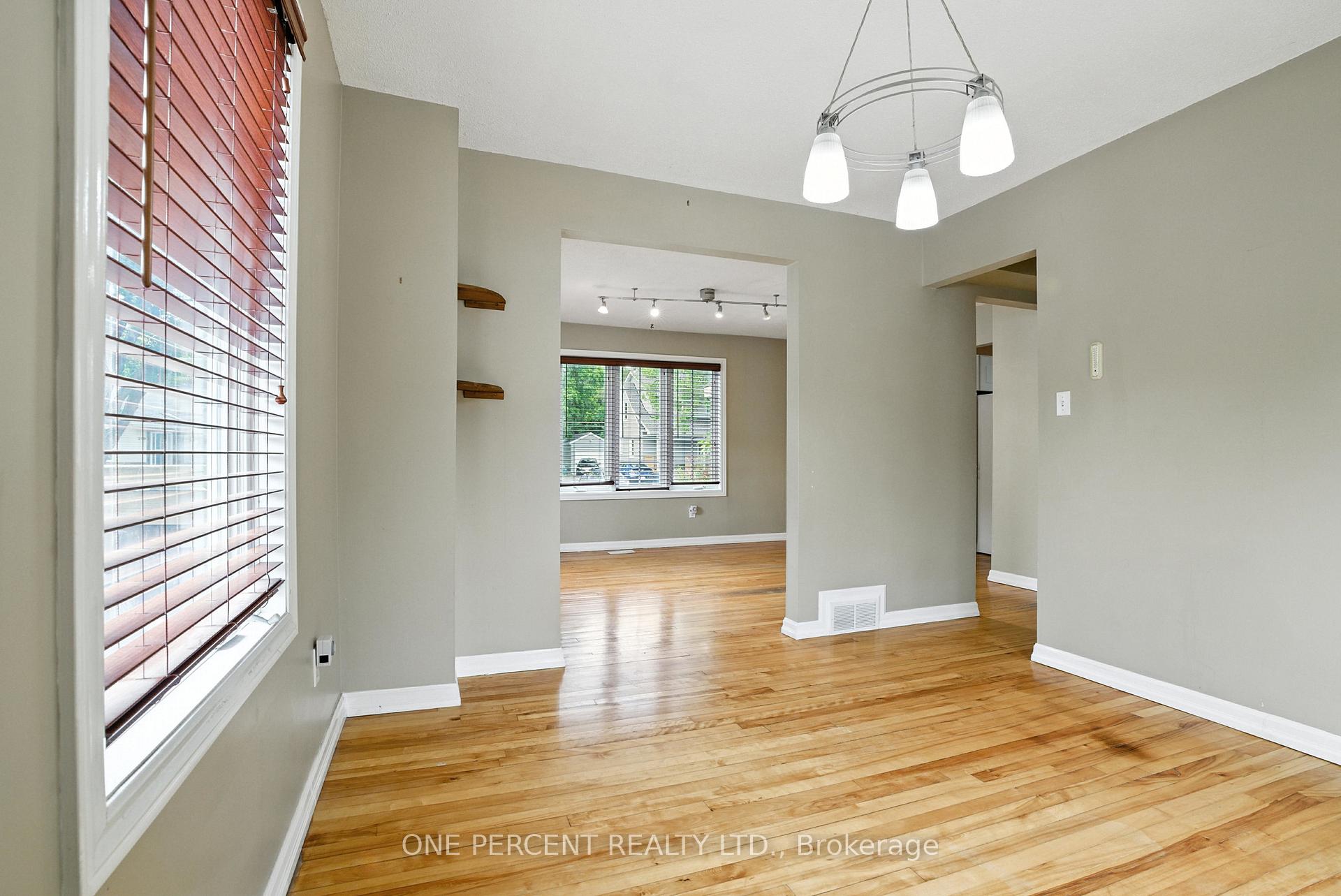 Photo 9 of 284 Anna Avenue, Ottawa, Carlington — HOMEH