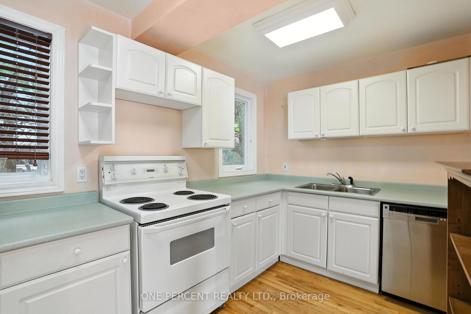 Photo 10 of 284 Anna Avenue, Ottawa, Carlington — HOMEH