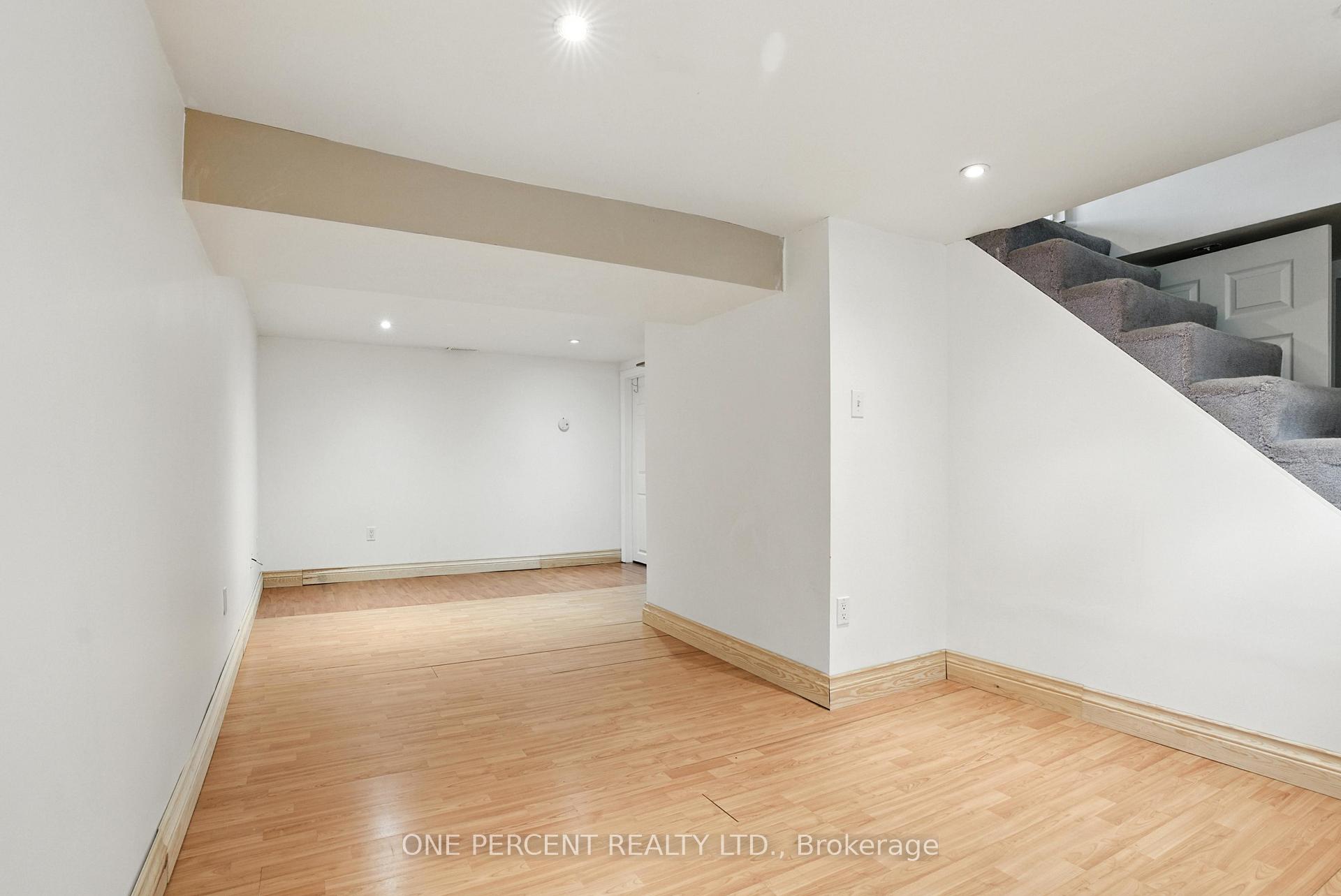 Photo 17 of 284 Anna Avenue, Ottawa, Carlington — HOMEH