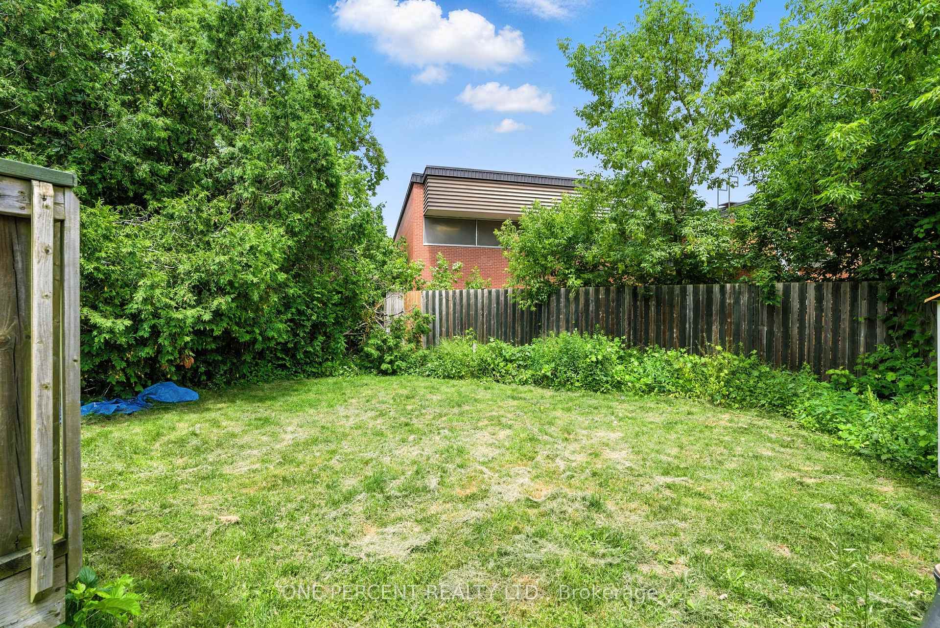 Photo 27 of 284 Anna Avenue, Ottawa, Carlington — HOMEH