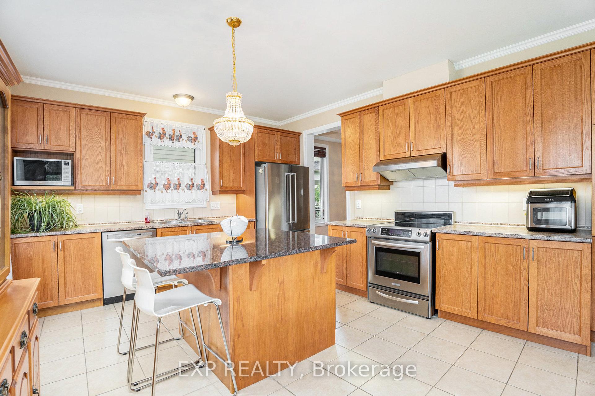 Photo 8 of 2184 Sunset Cove Circle, Ottawa, Barrhaven - Half Moon Bay — HOMEH