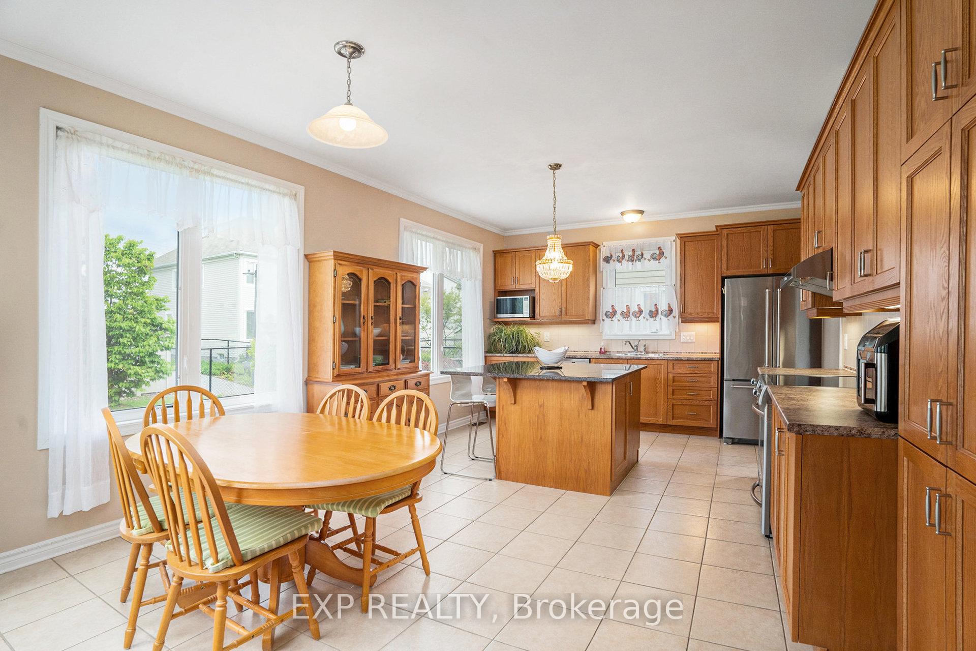 Photo 29 of 2184 Sunset Cove Circle, Ottawa, Barrhaven - Half Moon Bay — HOMEH