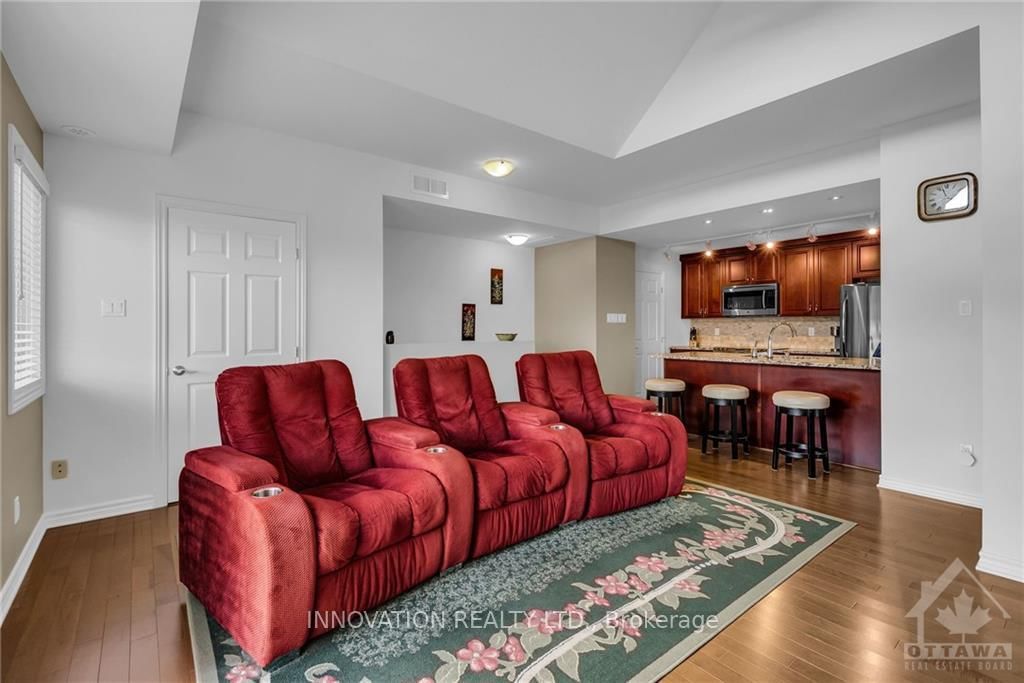 Photo 2 of Unit E, 135 HARTHILL Way E, Ottawa, Barrhaven - Heritage Park — HOMEH