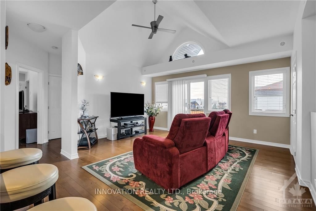 Photo 4 of Unit E, 135 HARTHILL Way E, Ottawa, Barrhaven - Heritage Park — HOMEH