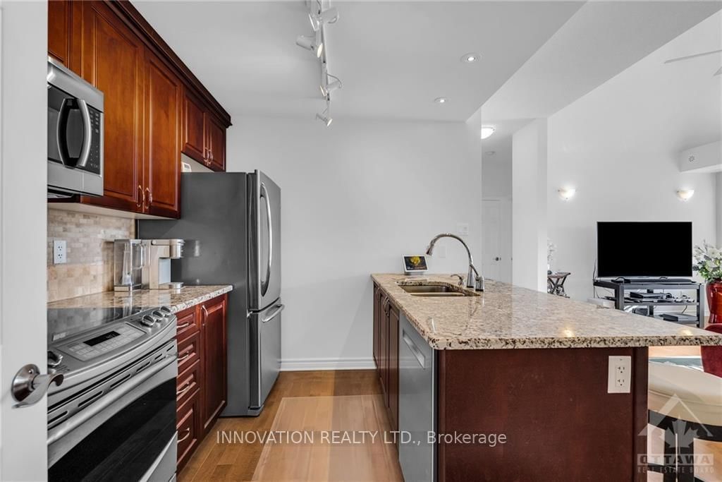 Photo 10 of Unit E, 135 HARTHILL Way E, Ottawa, Barrhaven - Heritage Park — HOMEH