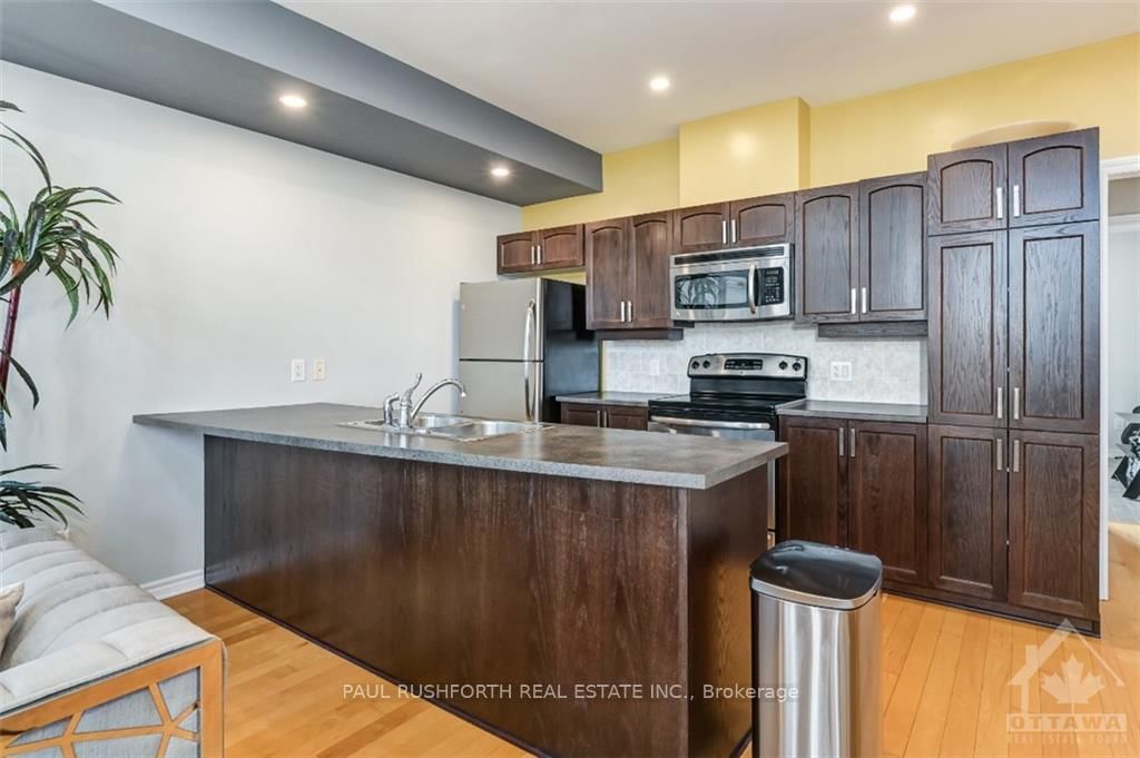 Photo 8 of 312 ROYAL FERN Way, Ottawa, Riverside South/Gloucester Glen — HOMEH