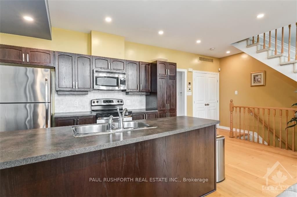 Photo 9 of 312 ROYAL FERN Way, Ottawa, Riverside South/Gloucester Glen — HOMEH