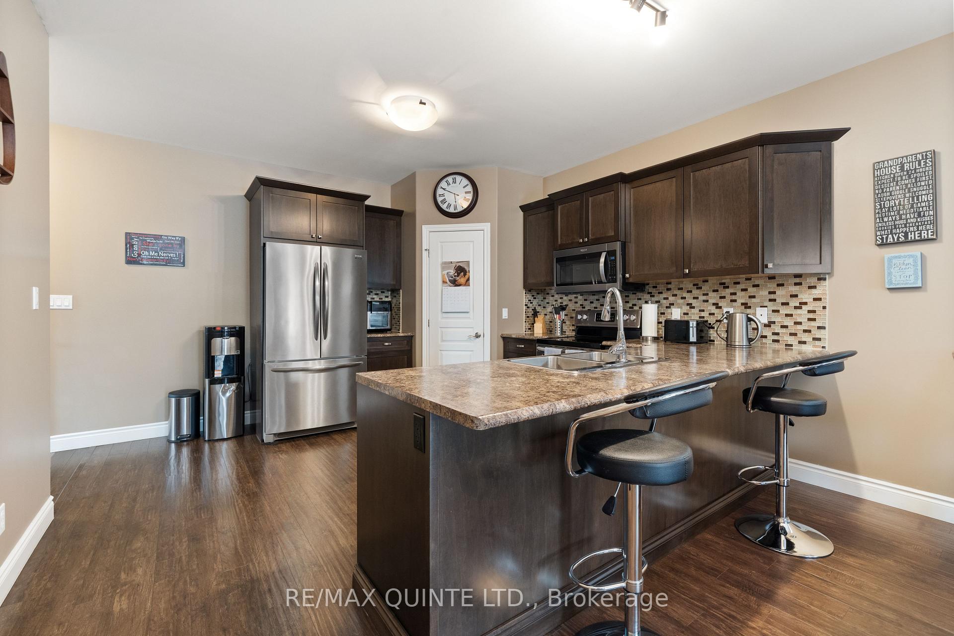 Photo 6 of 25 Walnut Crescent, Belleville, Thurlow Ward — HOMEH