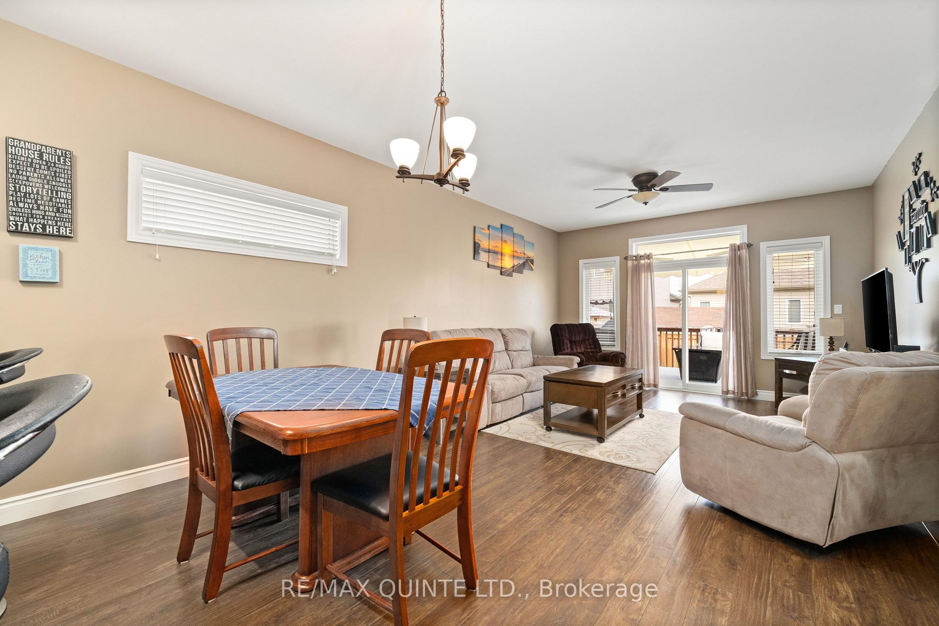 Photo 12 of 25 Walnut Crescent, Belleville, Thurlow Ward — HOMEH