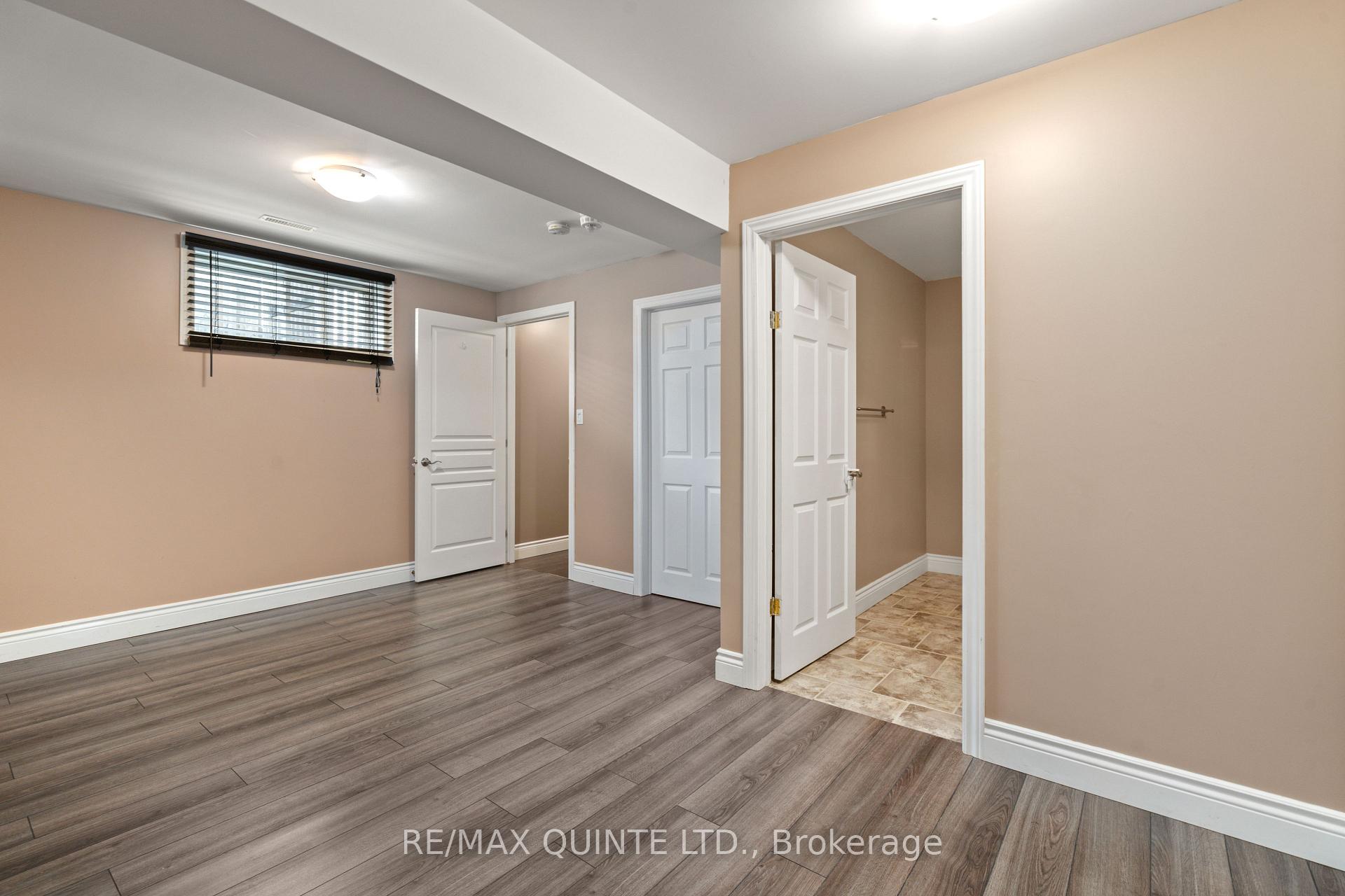 Photo 23 of 25 Walnut Crescent, Belleville, Thurlow Ward — HOMEH