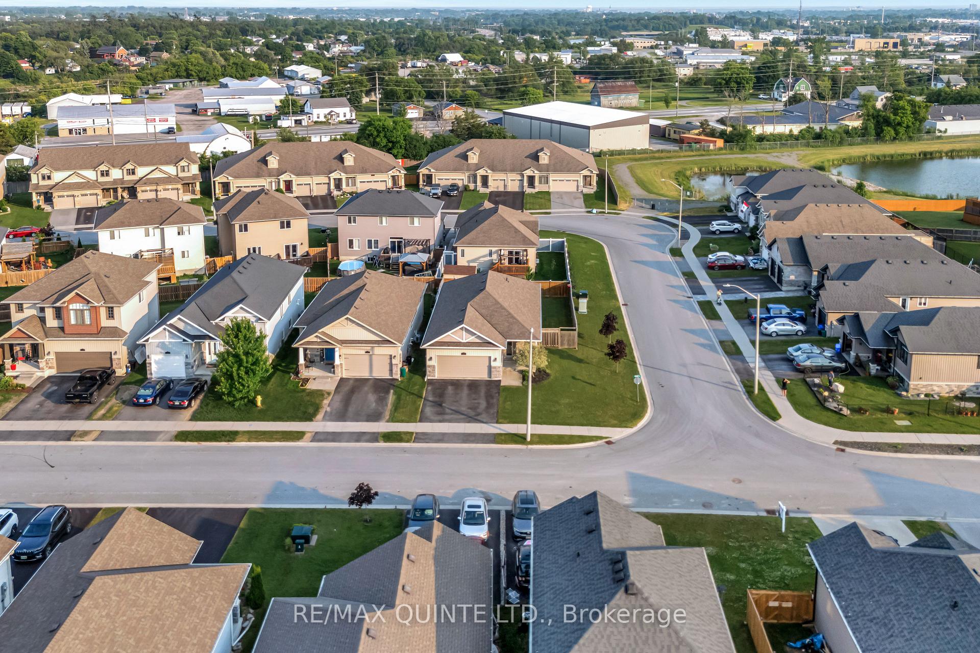Photo 31 of 25 Walnut Crescent, Belleville, Thurlow Ward — HOMEH