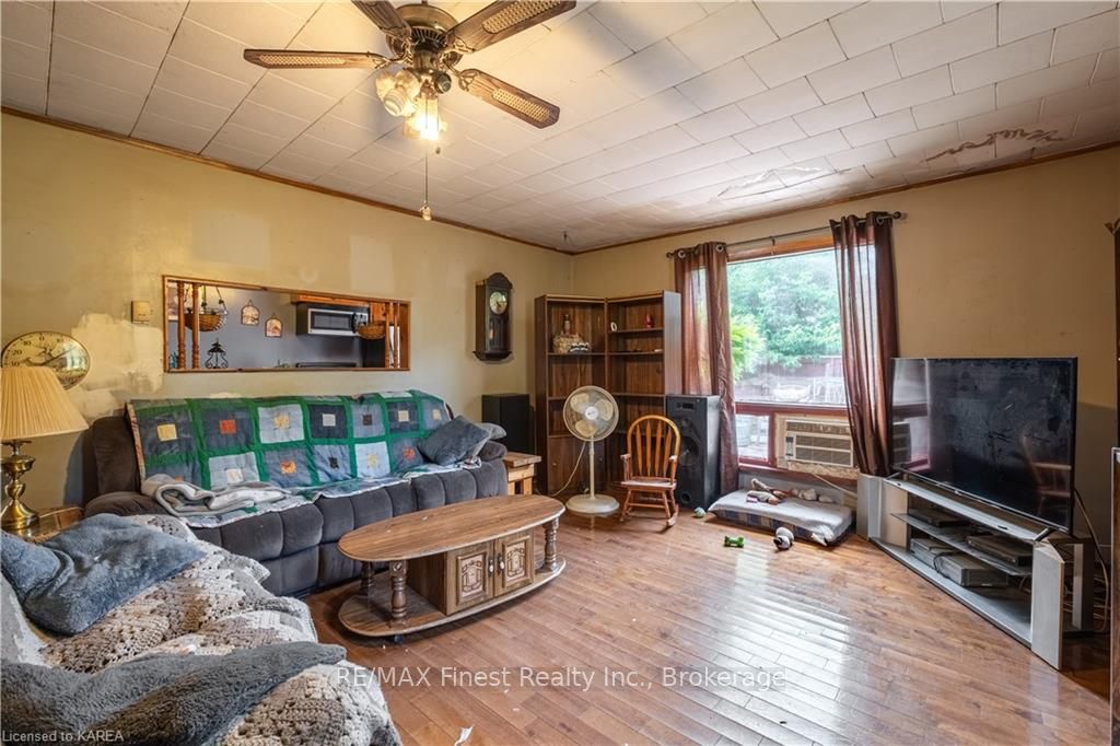 Photo 6 of 5542 Perth Road Crescent, Frontenac, Frontenac South — HOMEH