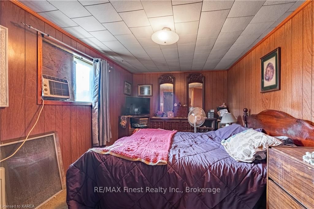 Photo 14 of 5542 Perth Road Crescent, Frontenac, Frontenac South — HOMEH