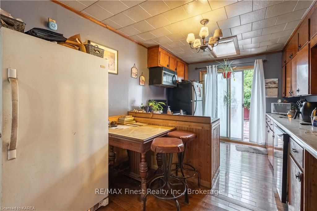Photo 12 of 5542 Perth Road Crescent, Frontenac, Frontenac South — HOMEH