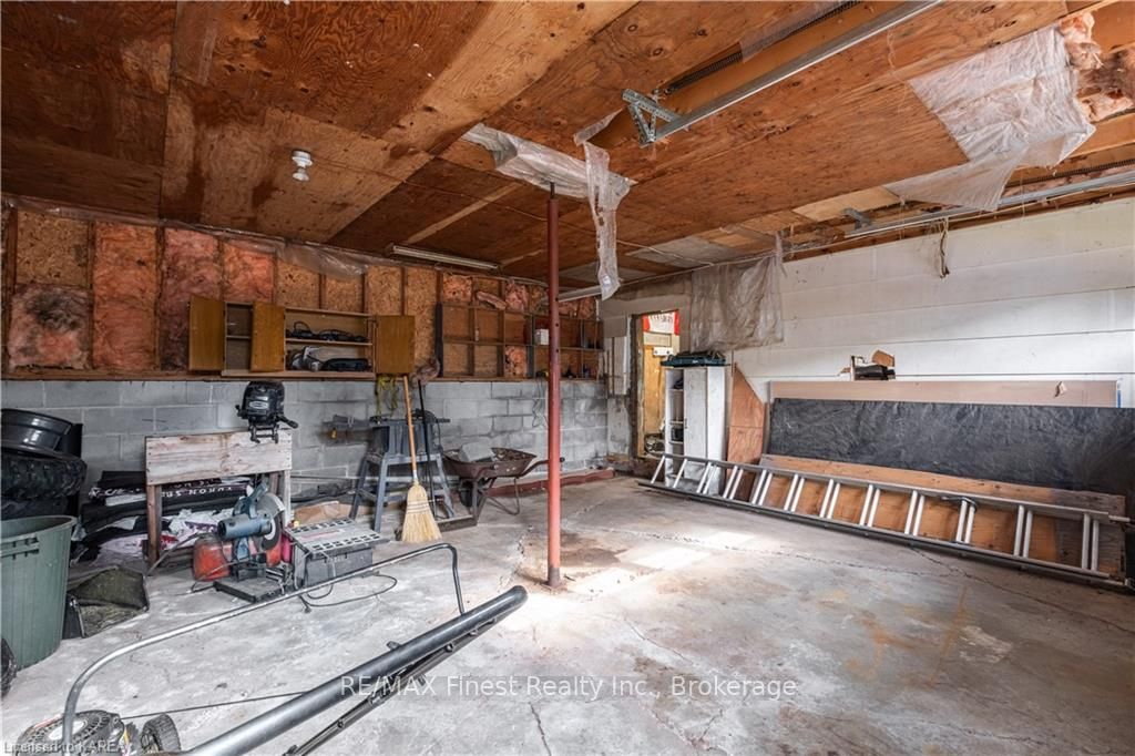Photo 26 of 5542 Perth Road Crescent, Frontenac, Frontenac South — HOMEH